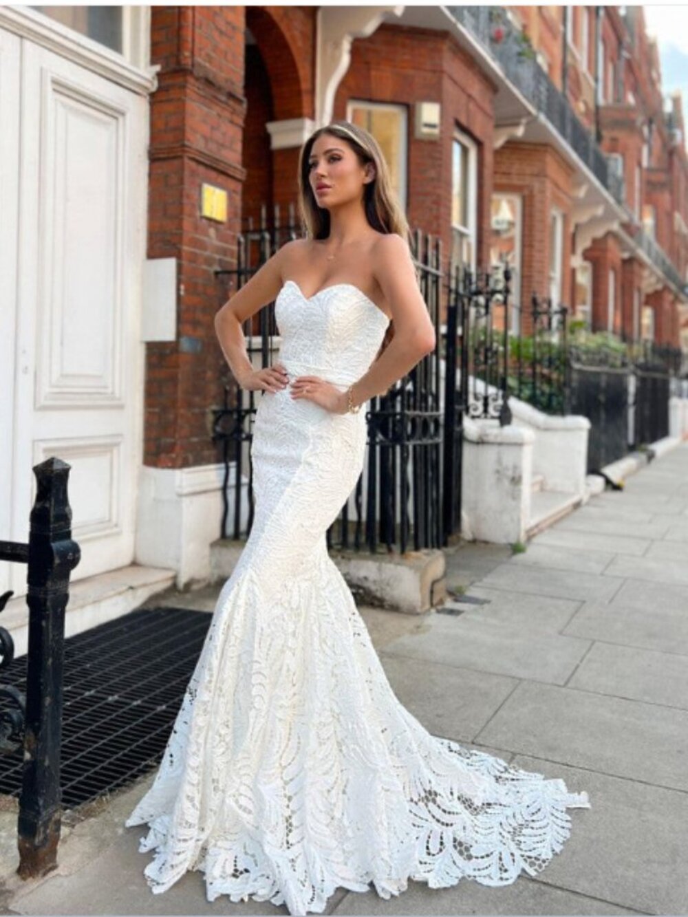 J'Adore Australia Lace Cutout Fit and Flare / Mermaid Wedding Dress Sz 14
